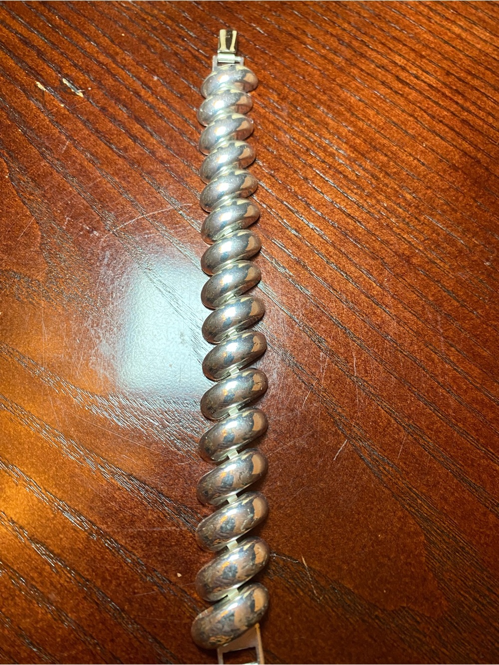 Napier Link Bracelet featuring silver domed overlapping puffy links 1980-1990
